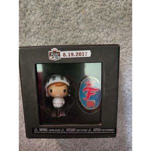 Funko 2017 HQ Grand Opening White Knight Freddy Pint Size Hero W/ Pin Le /1000